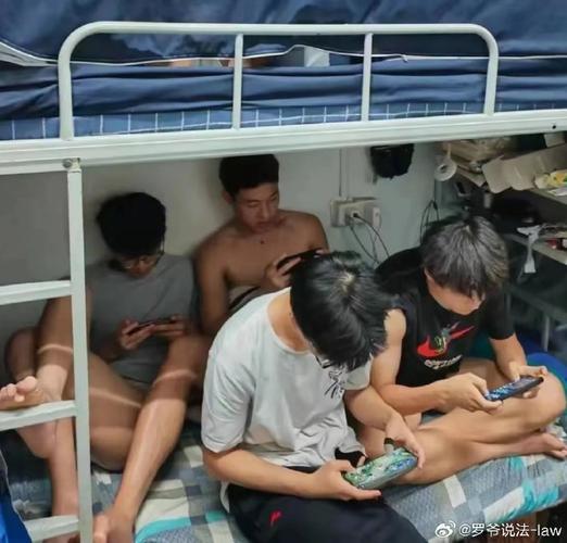 真人桌游游戏推荐手游/真人桌游游戏规则大全-第2张图片 真人桌游游戏推荐手游/真人桌游游戏规则大全-第2张图片